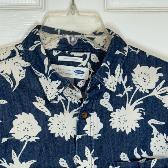 Old Navy Navy Blue and White Floral Shirt - Picture 6 of 11